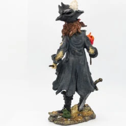 Isla De Muerta Skeleon Pirate Captain Figure Statue 10 Isla De Muerta Skeleon Pirate Captain Figure Statue -Knife Sales Store PL511 17418.1657130181